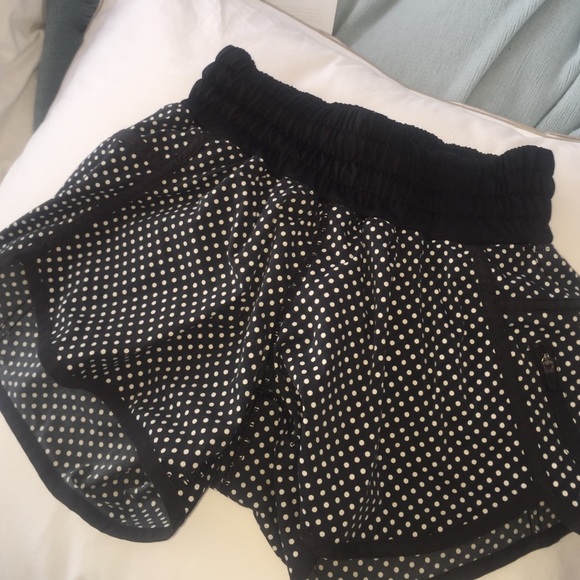 Lululemon Tracker Shorts Polka Dot