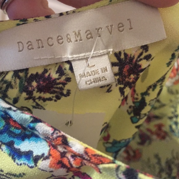 NWT!!! Floral and lace tank top!! - Picture 3 of 4