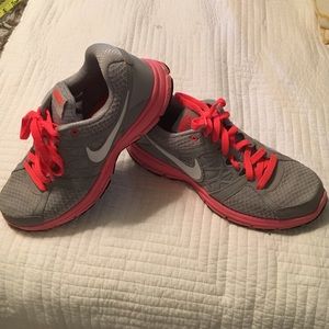 ***SOLD***Nike Relentless 2 sneakers