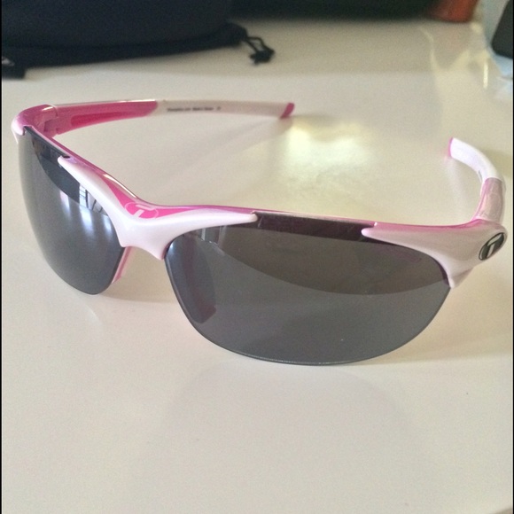 Tifosi Wisp Ladies Sports Sunglasses in Pink