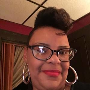 Meet your Posher, Leslie