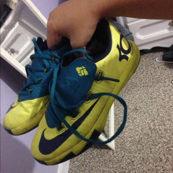 Boy shoes