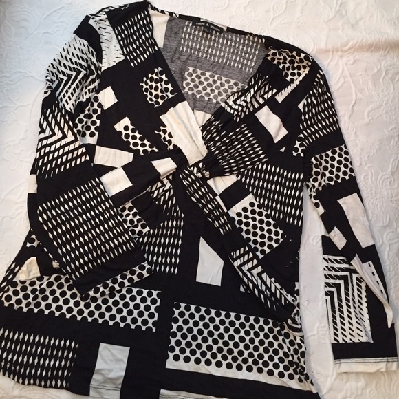 3/4 sleeve soft knit top woven knot detail