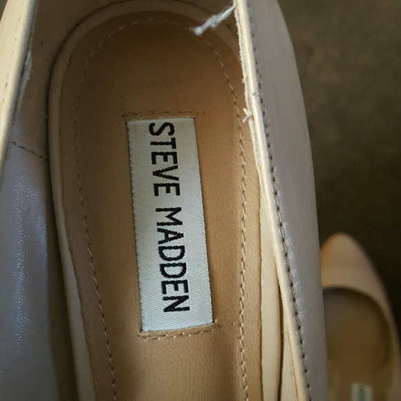 Steve Madden - Picture 2 of 4