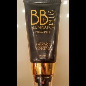 Luminescent shimmer BB cream