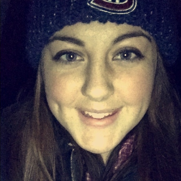 Meet your Posher, Caroline - Picture 1 of 1