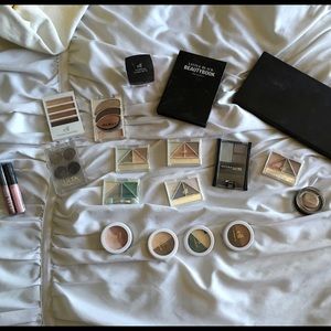 Elf makeup bundle (mostly eyeshadow)