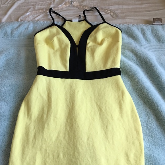 Dress - Picture 2 of 4