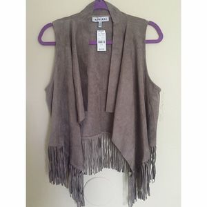 Adorable vest with fringe