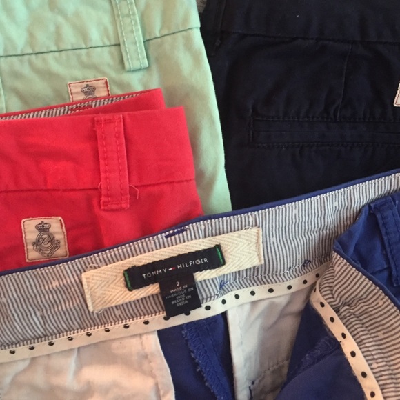 Set of 4 Tommy Hilfiger Shorts w/5" Inseam - Picture 3 of 4