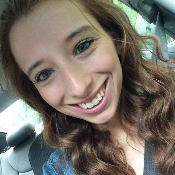 Meet your Posher, Bridget - Picture 1 of 1