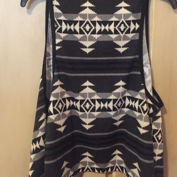 Poetry Aztec print vest! - Picture 3 of 3