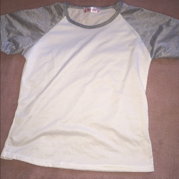 2 shirts - Picture 1 of 4