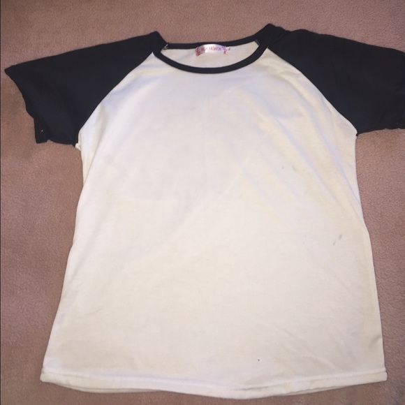 2 shirts - Picture 3 of 4