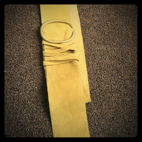 Yellow tummy belt