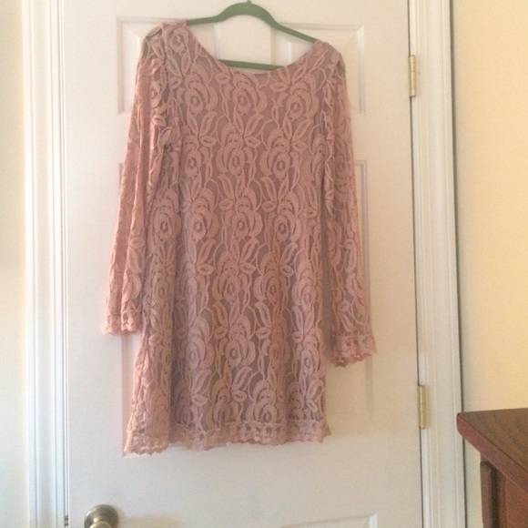 GB Dresses & Skirts - Host Pick! 🎉Long sleeve lace dres