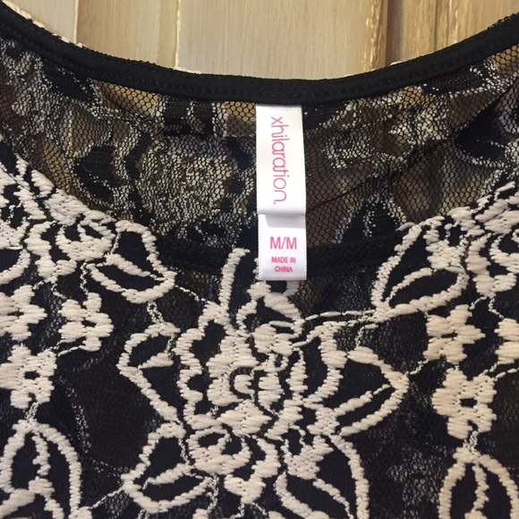 Black and cream floral laced top!! - Picture 2 of 3