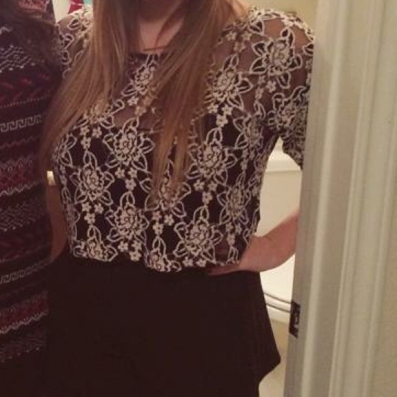 Black and cream floral laced top!! - Picture 3 of 3