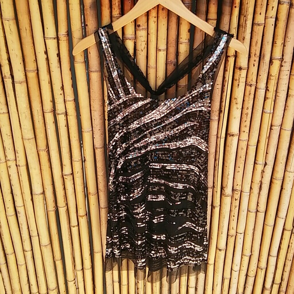 Romeo & Juliet Couture Tops - ROMEO & JULIET COUTURE Black & Silver Sequin Top L