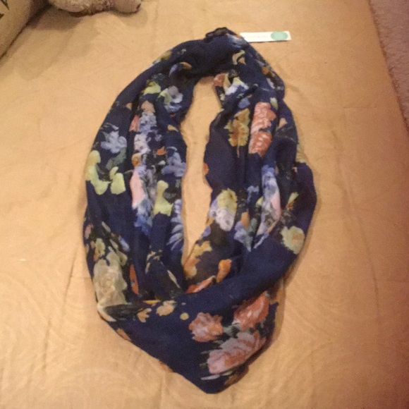 Light weight scarf