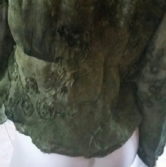 Look at the detail. Blouse/jacket - Picture 2 of 4