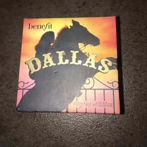 benefit Dallas bronzer