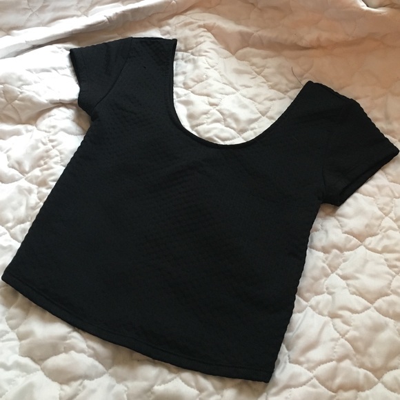 Black crop top