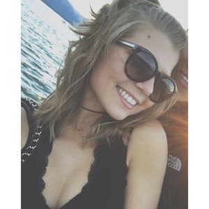 Meet your Posher, Dasha