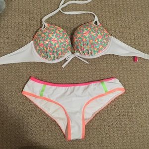 NWOT Victoria's Secret bikini