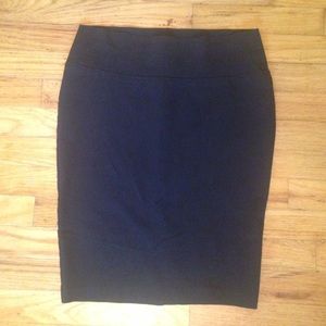 Black stretch fitted pencil skirt