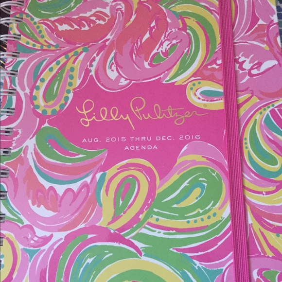 Brand New Large 2015-2016 Lily Agenda - Picture 1 of 3