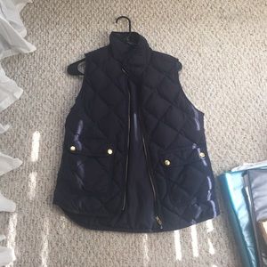 Women's jcrew navy quilted vest