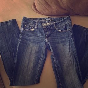 American eagle artist jeans