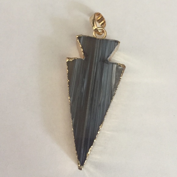 Arrowhead pendant
