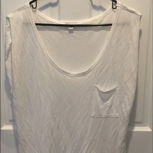 White shortsleeve shirt with a pocket from the Gap