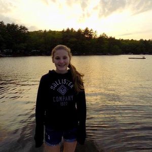 Meet your Posher, Juliette