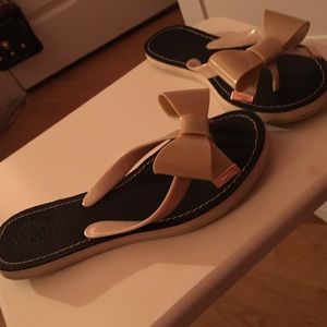 Vince Camuto bow sandals