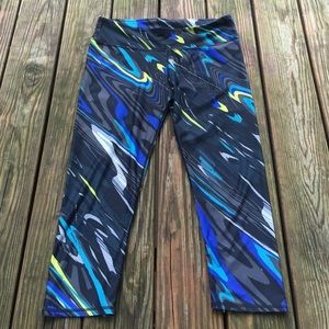 Kate Hudson Fabletic's crop leggings size L