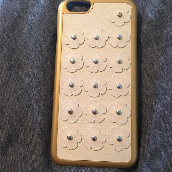 Cute gold with flower buttons iPhone 6/6s case