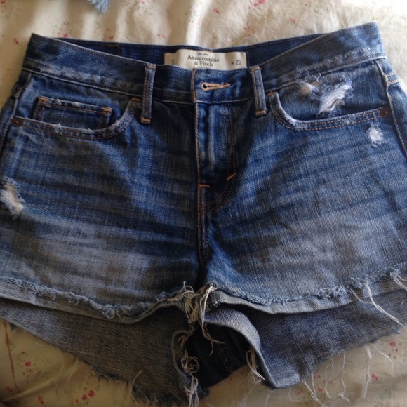 ABERCROMBIE DENIM SHORTS