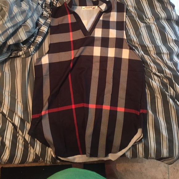 Sleeveless blouse
