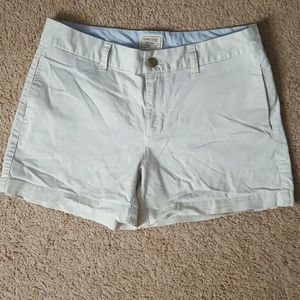 GAP Khaki shorts!!