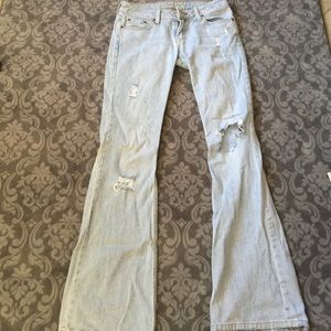 A&E women's distressed jeans