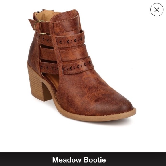 Gypsy Los Angeles Shoes - 🎉LAST AVAILABLE🎉Meadow Bootie