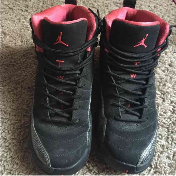 Retro siren red Jordan's 6.5y