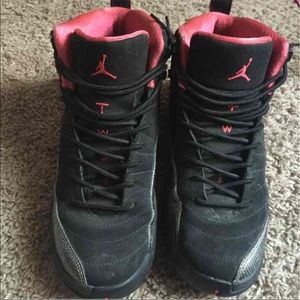 Retro siren red Jordan's 6.5y
