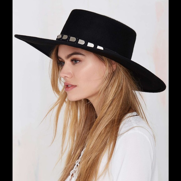 Nasty Gal Accessories - Nasty Gal Janelle Boater Hat