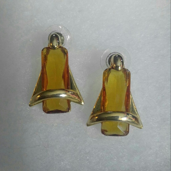 Premier Designs earrings