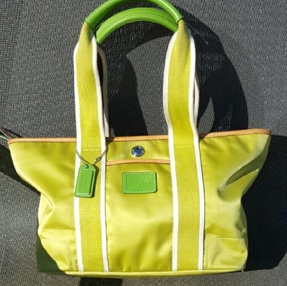 *Coach Hamptons Weekender Tote