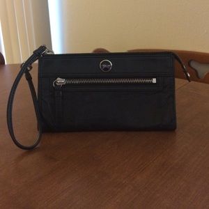 Black Coach Wallet/Wristlet! 🔥
